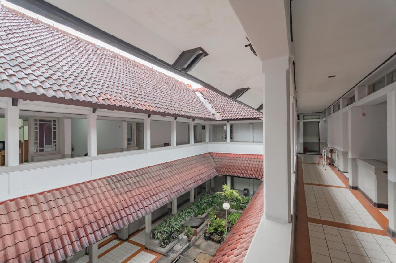 Koolkost Near Bandung Station Hotel Екстериор снимка