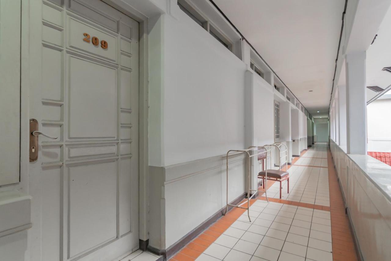 Koolkost Near Bandung Station Hotel Екстериор снимка