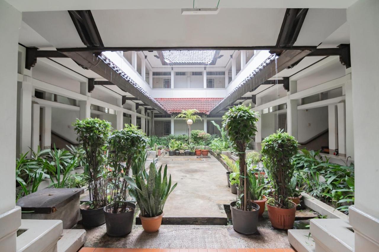 Koolkost Near Bandung Station Hotel Екстериор снимка